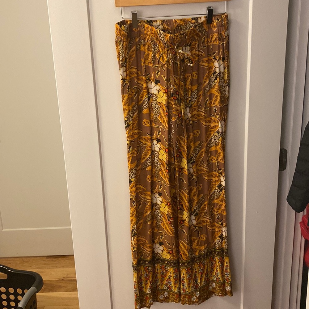 Floral printed pants